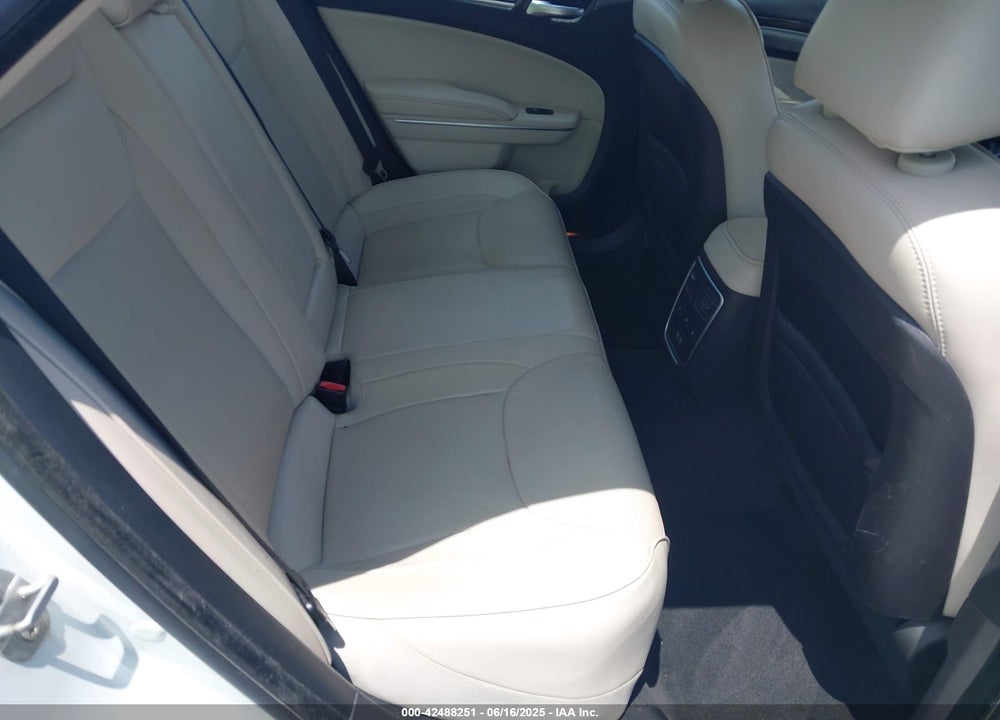 2016 CHRYSLER 300 VIN: 2C3CCAEG6GH207468