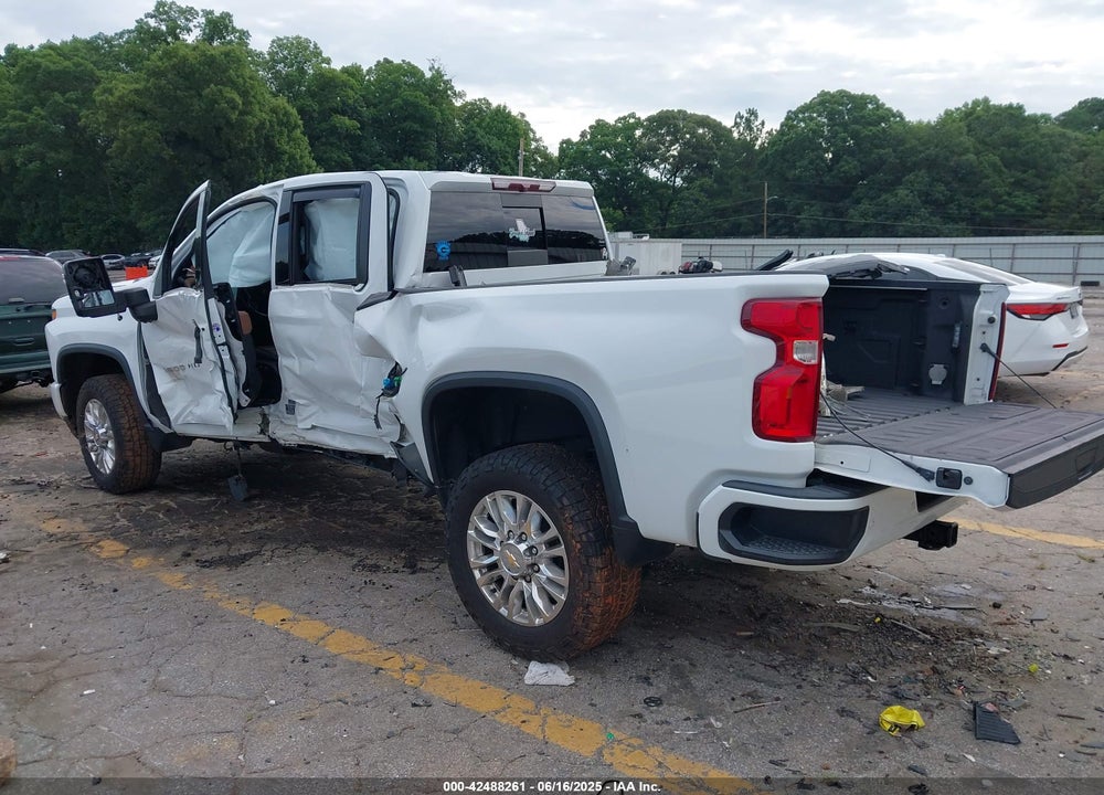 2022 CHEVROLET SILVERADO 3500HD 4WD  STANDARD BED HIGH COUNTRY VIN: 1GC4YVEY2NF120358