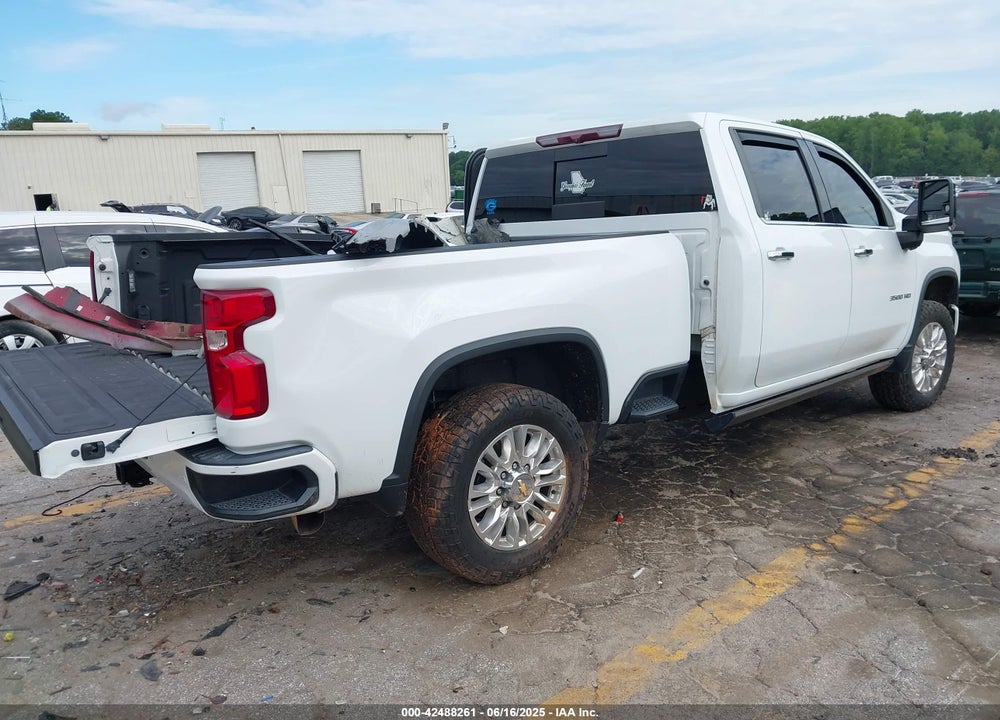 2022 CHEVROLET SILVERADO 3500HD 4WD  STANDARD BED HIGH COUNTRY VIN: 1GC4YVEY2NF120358