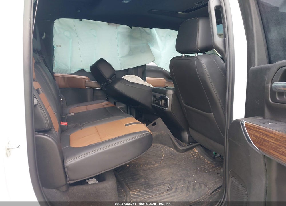 2022 CHEVROLET SILVERADO 3500HD 4WD  STANDARD BED HIGH COUNTRY VIN: 1GC4YVEY2NF120358