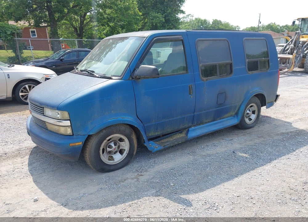 1999 CHEVROLET ASTRO UPFITTER PKG. VIN: 1GBDM19W5XB136954