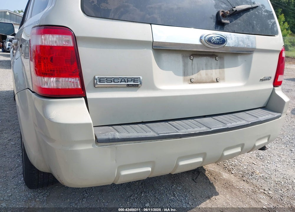 2009 FORD ESCAPE VIN: 1FMCU94729KB00689