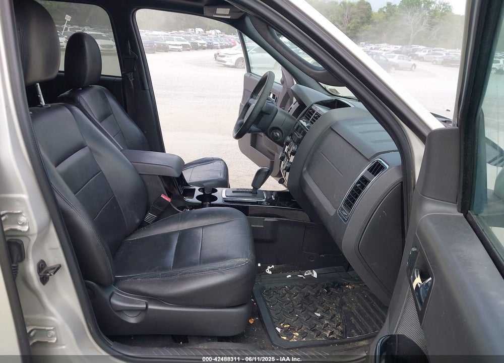 2009 FORD ESCAPE VIN: 1FMCU94729KB00689