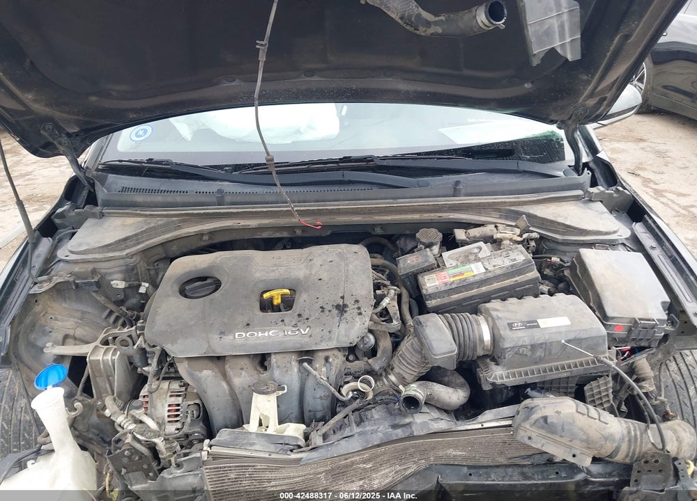 2018 HYUNDAI ELANTRA VIN: 5NPD84LF0JH292917