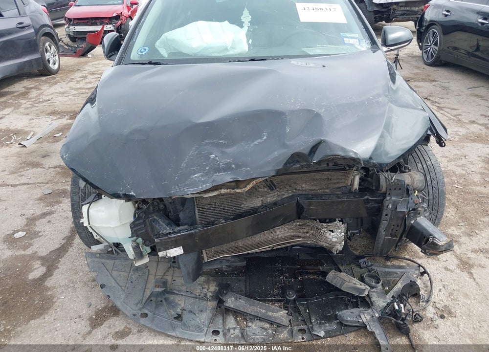 2018 HYUNDAI ELANTRA VIN: 5NPD84LF0JH292917