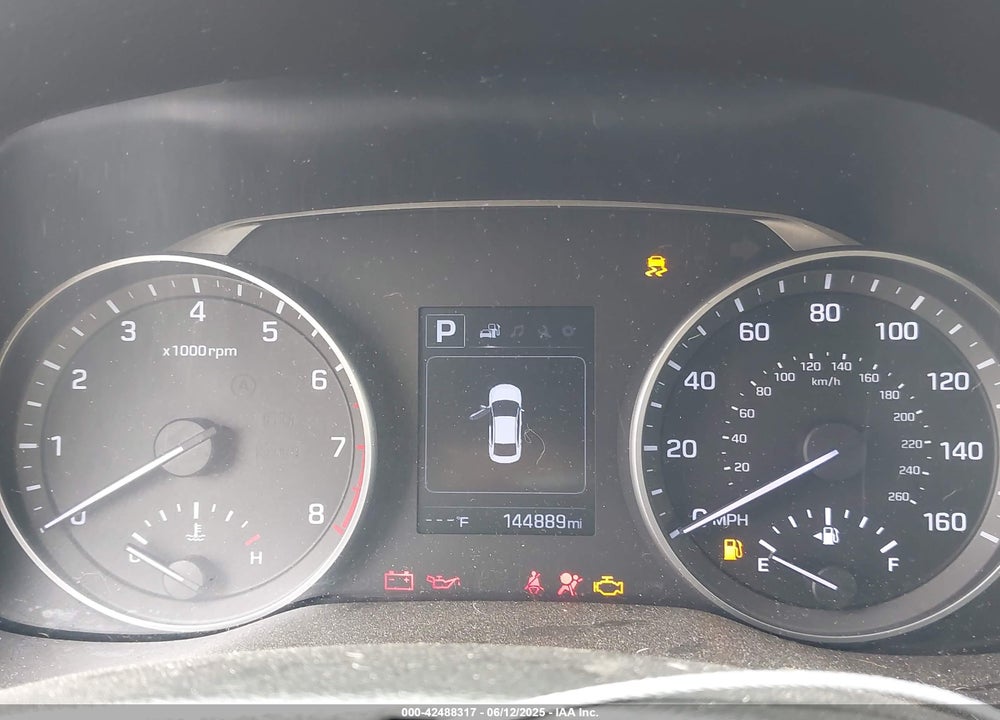 2018 HYUNDAI ELANTRA VIN: 5NPD84LF0JH292917