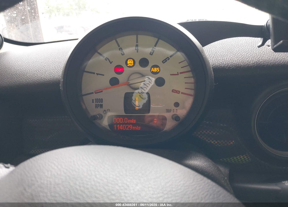 2011 MINI COOPER S VIN: WMWSV3C53BTY21966