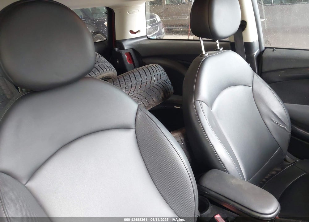 2011 MINI COOPER S VIN: WMWSV3C53BTY21966