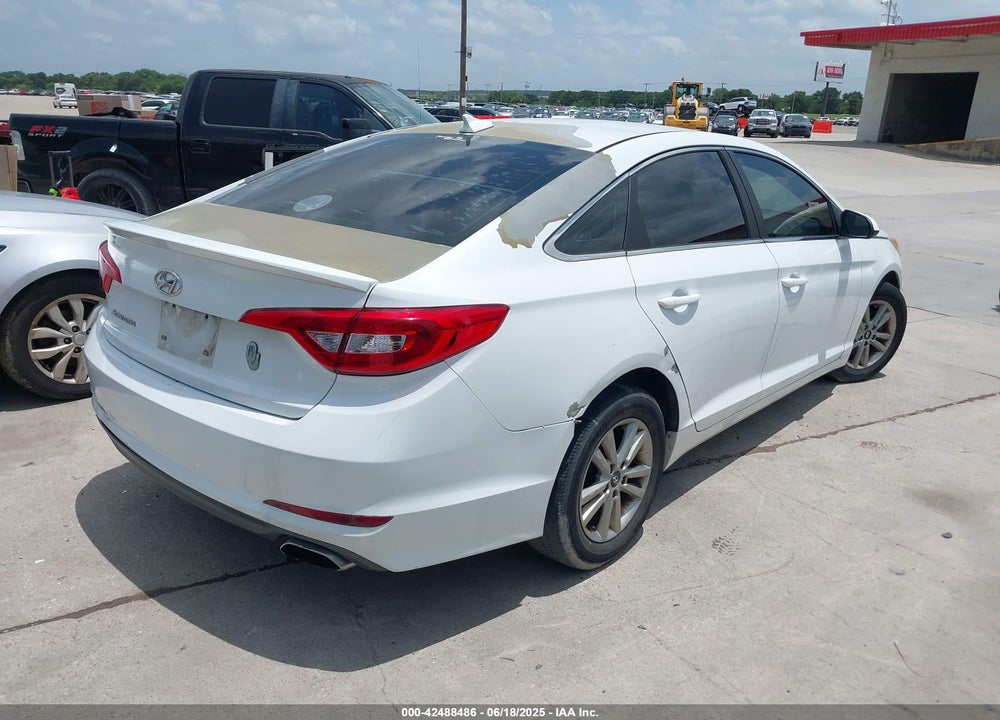 2015 HYUNDAI SONATA VIN: 5NPE24AF2FH131274