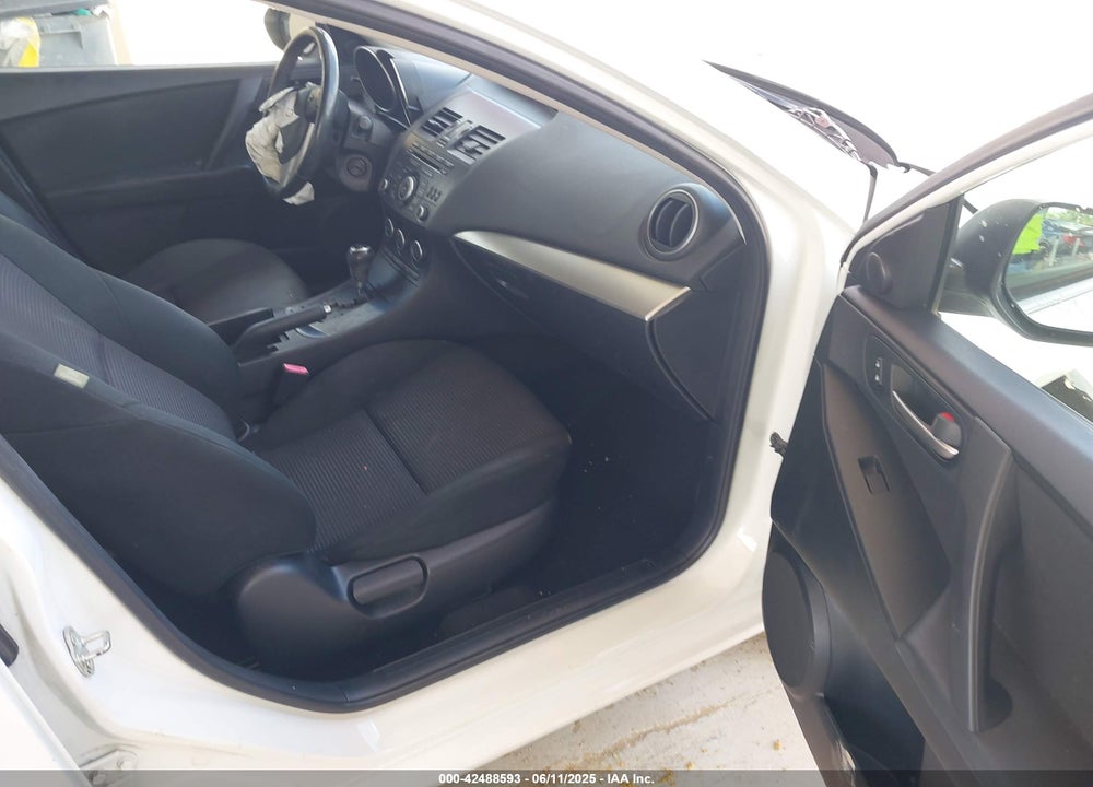2013 MAZDA 3 VIN: JM1BL1L76D1823157