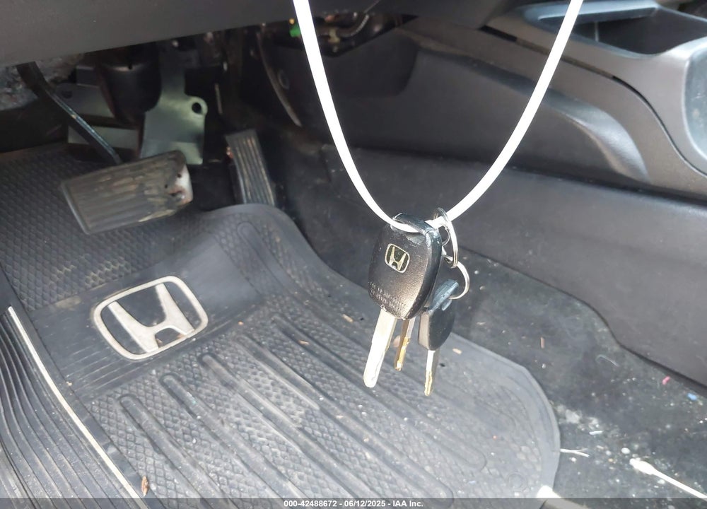2011 HONDA CIVIC VIN: 2HGFA1F65BH537780