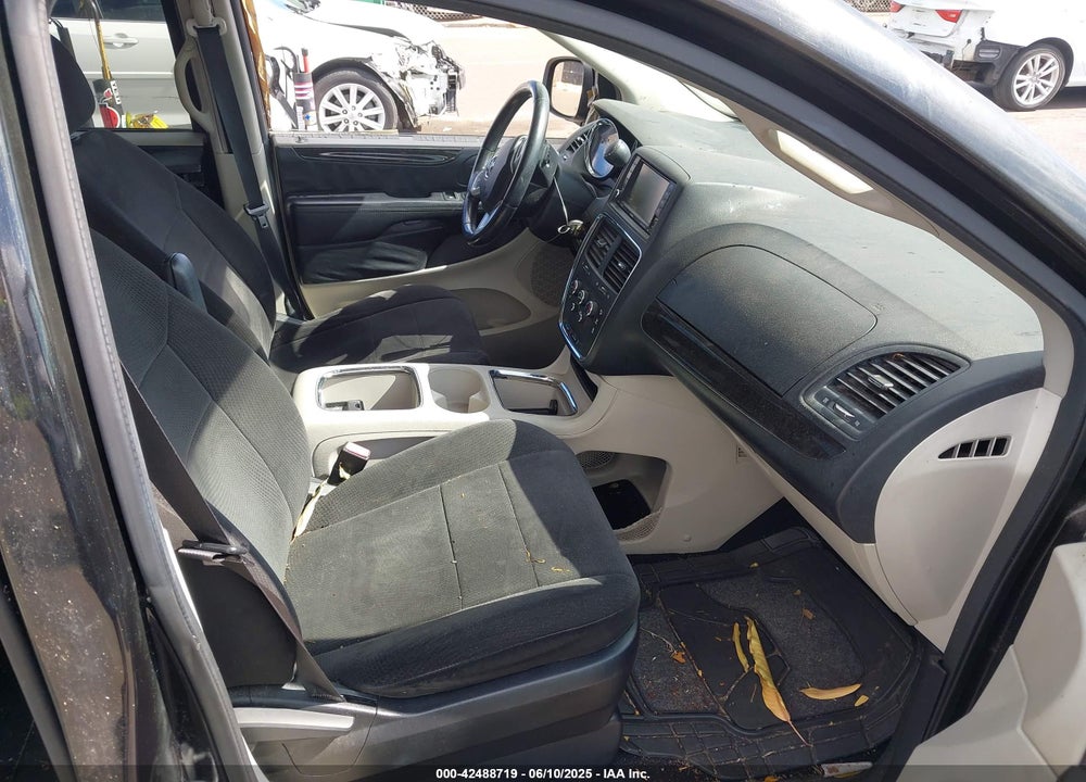 2013 DODGE GRAND CARAVAN VIN: 2C4RDGCG4DR655738