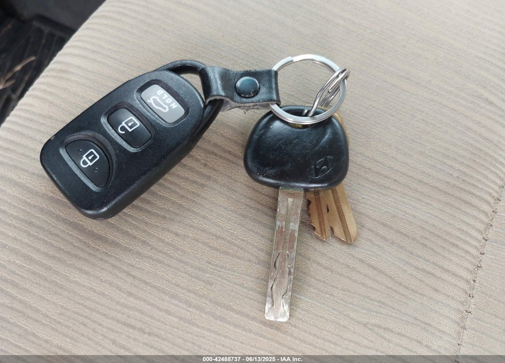 2011 HYUNDAI SONATA GLS VIN: 5NPEB4AC4BH151493