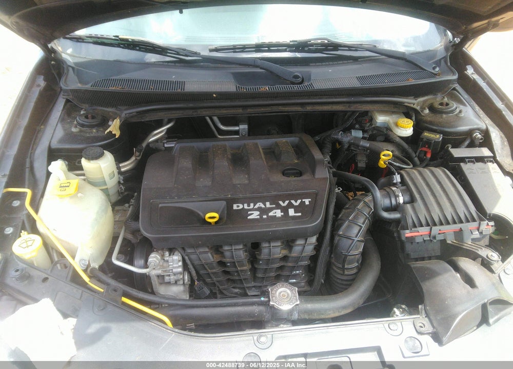 2014 CHRYSLER 200 VIN: 1C3CCBAB5EN141550
