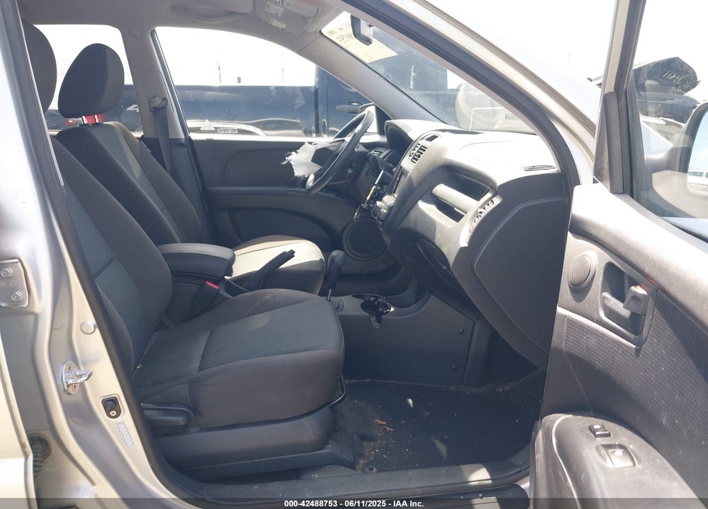 2010 KIA SPORTAGE VIN: KNDKG3A4XA7711253