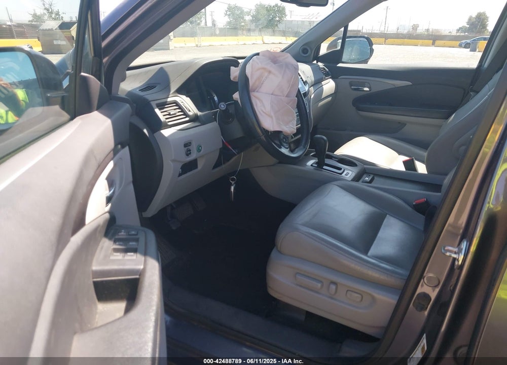 2017 HONDA PILOT EX-L VIN: 5FNYF6H59HB032480