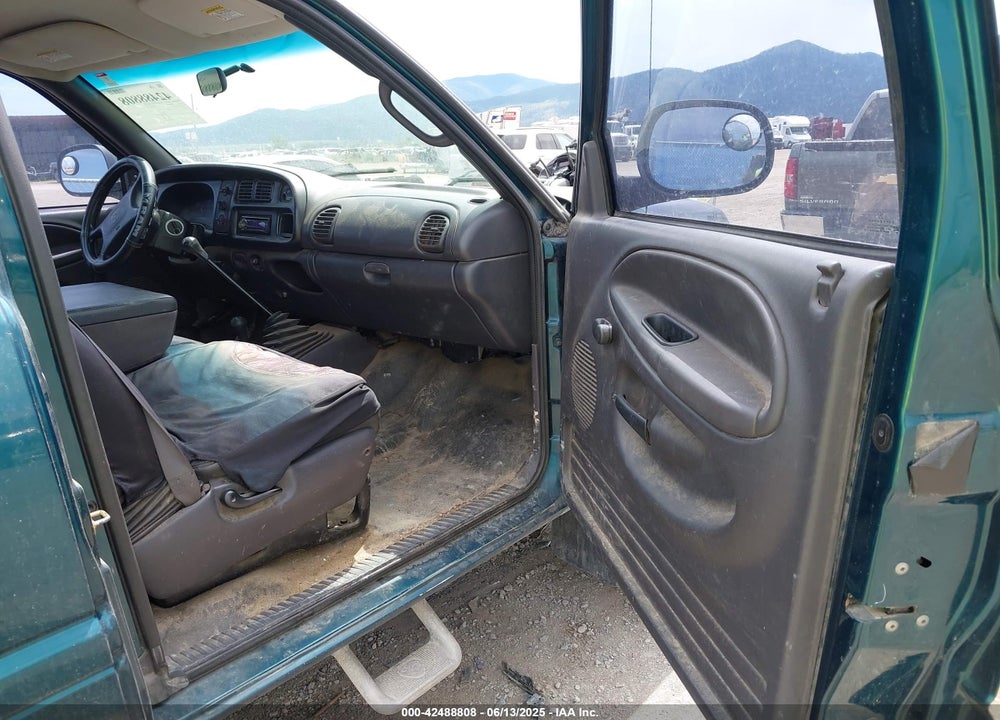 1999 DODGE RAM 1500 ST VIN: 3B7HF13Y2XG162162