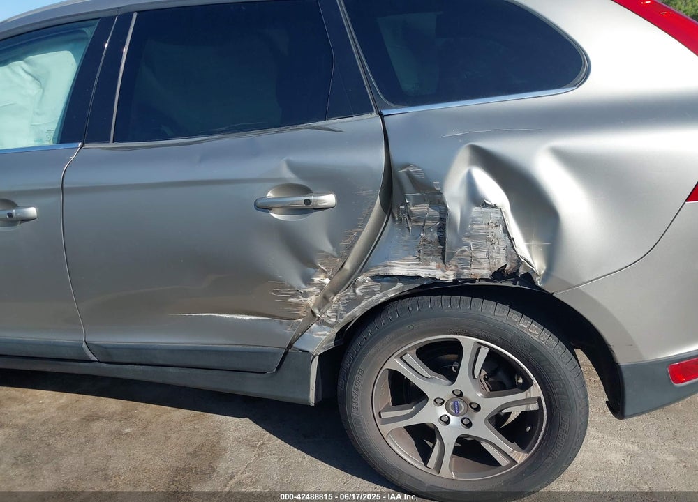 2013 VOLVO XC60 VIN: YV4902DZ1D2430123