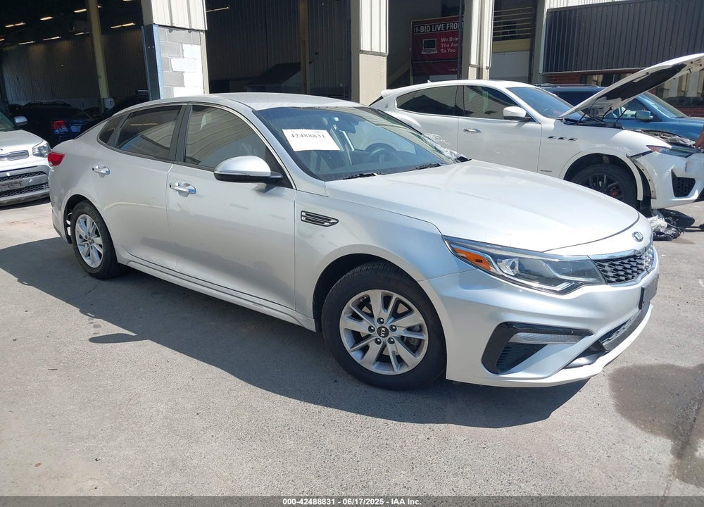 2019 KIA OPTIMA LX VIN: 5XXGT4L36KG283413