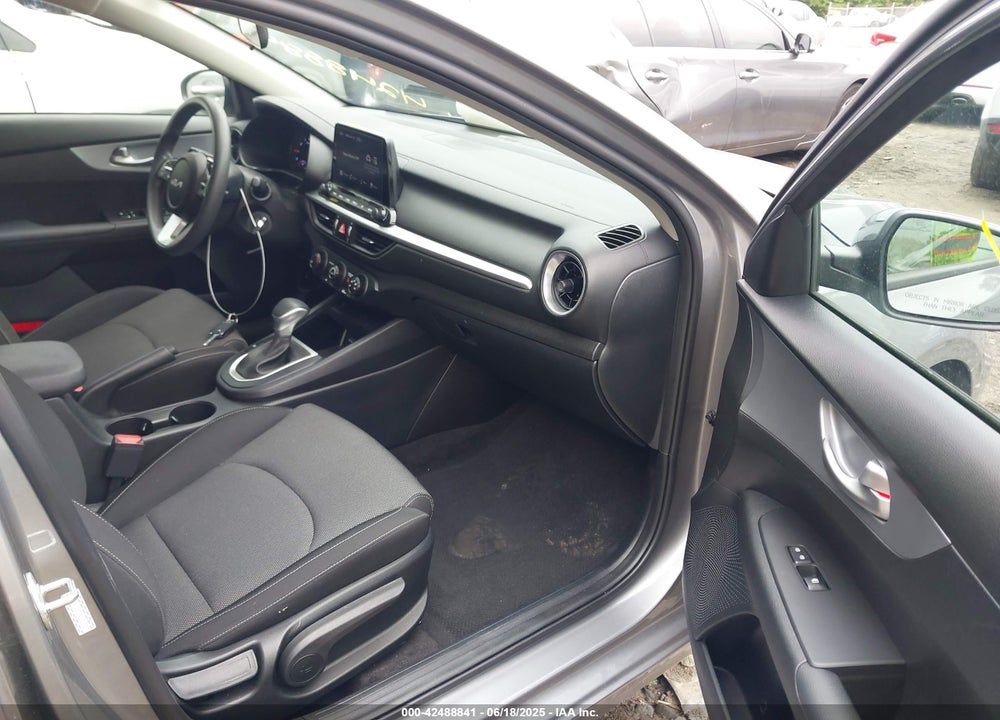 2023 KIA FORTE VIN: 3KPF24AD8PE540520