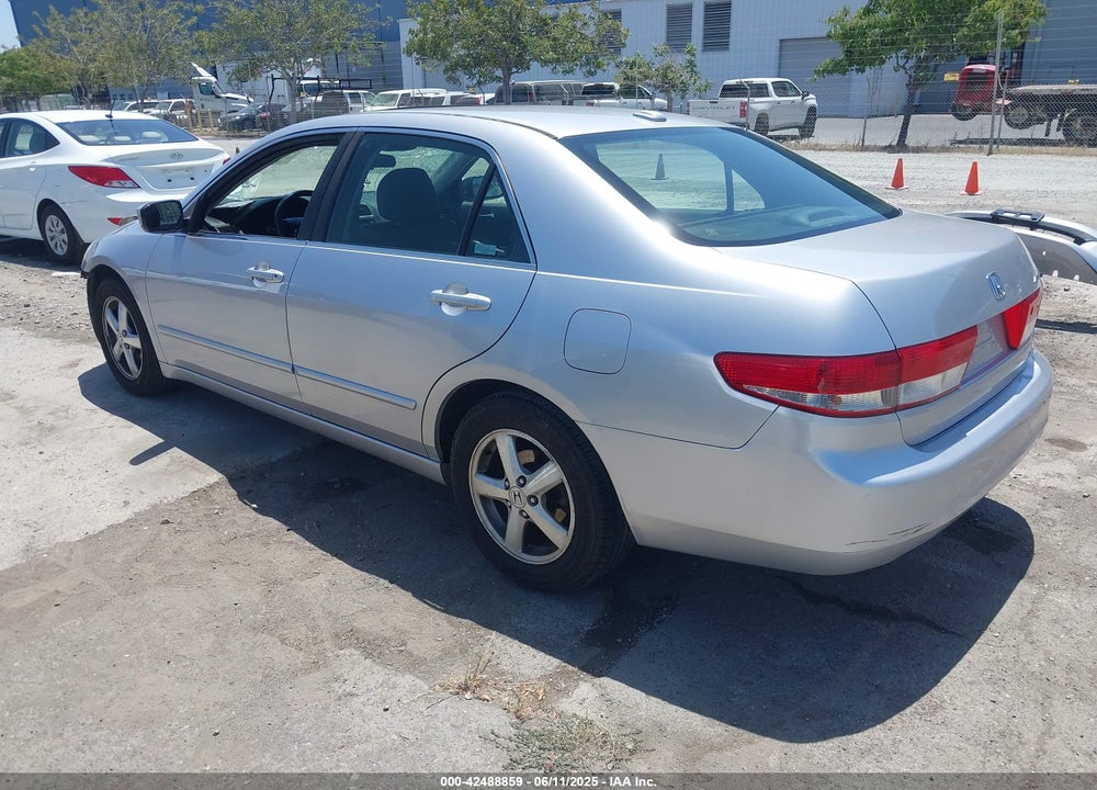 2004 HONDA ACCORD 2.4 EX VIN: JHMCM56834C025487