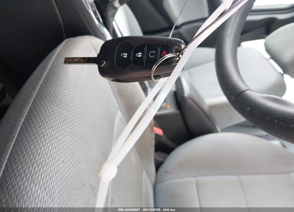 2019 CHEVROLET CRUZE VIN: 1G1BE5SM1K7109268