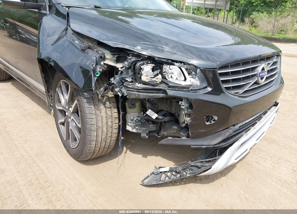 2017 VOLVO XC60 VIN: YV449MRR9H2222338