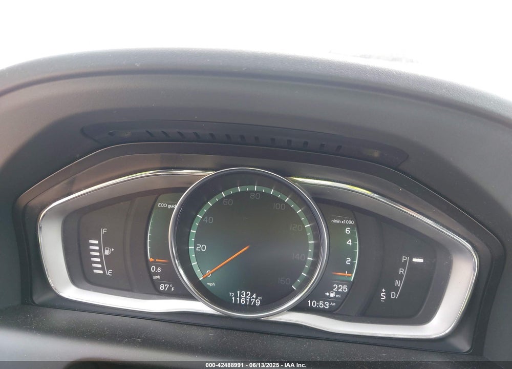 2017 VOLVO XC60 VIN: YV449MRR9H2222338