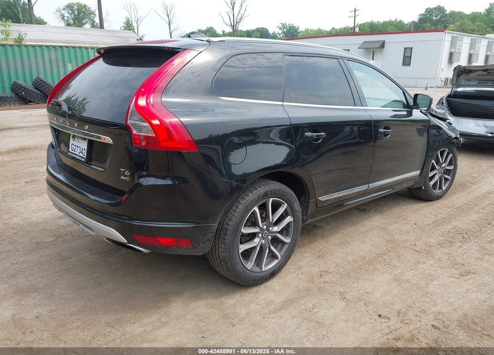 2017 VOLVO XC60 VIN: YV449MRR9H2222338