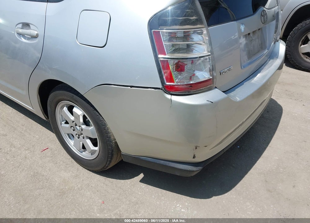 2005 TOYOTA PRIUS VIN: JTDKB20U757017992