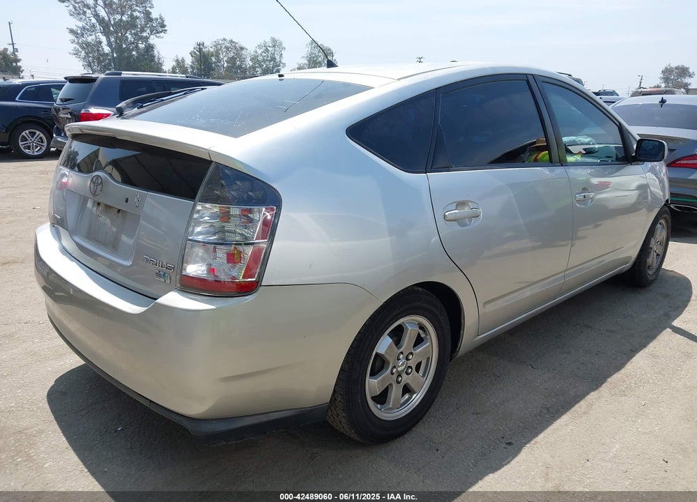 2005 TOYOTA PRIUS VIN: JTDKB20U757017992