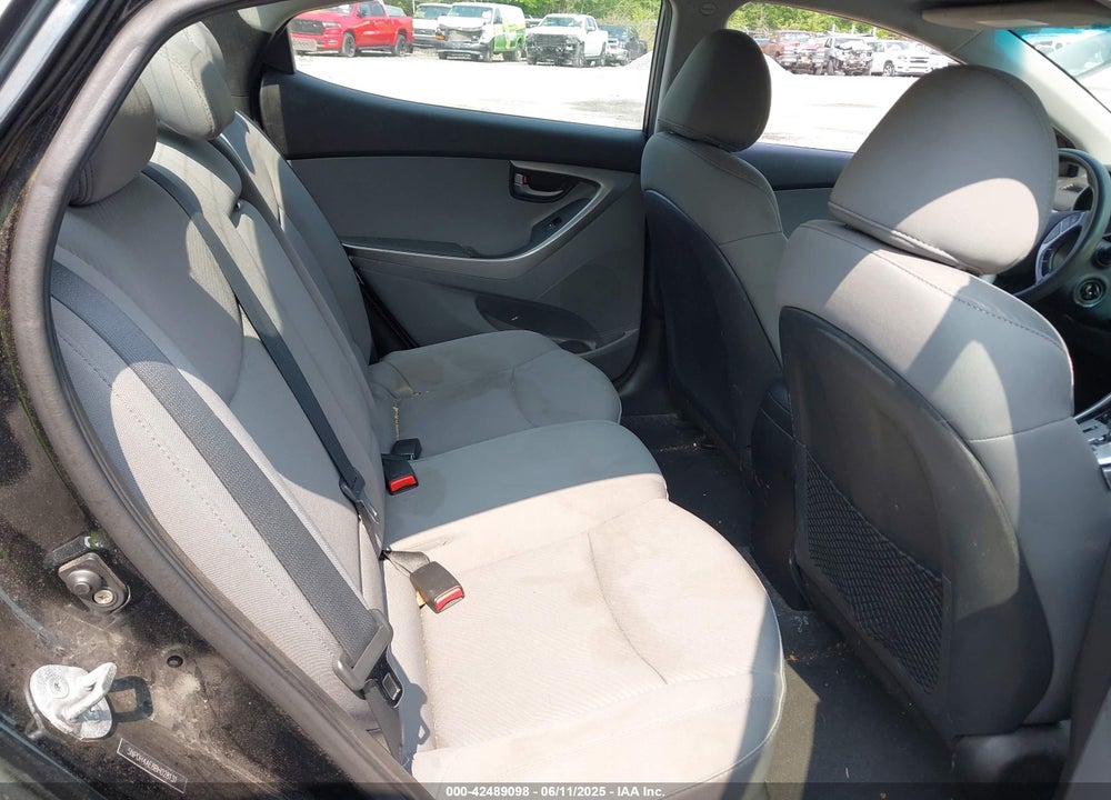 2011 HYUNDAI ELANTRA GLS VIN: 5NPDH4AE8BH028131