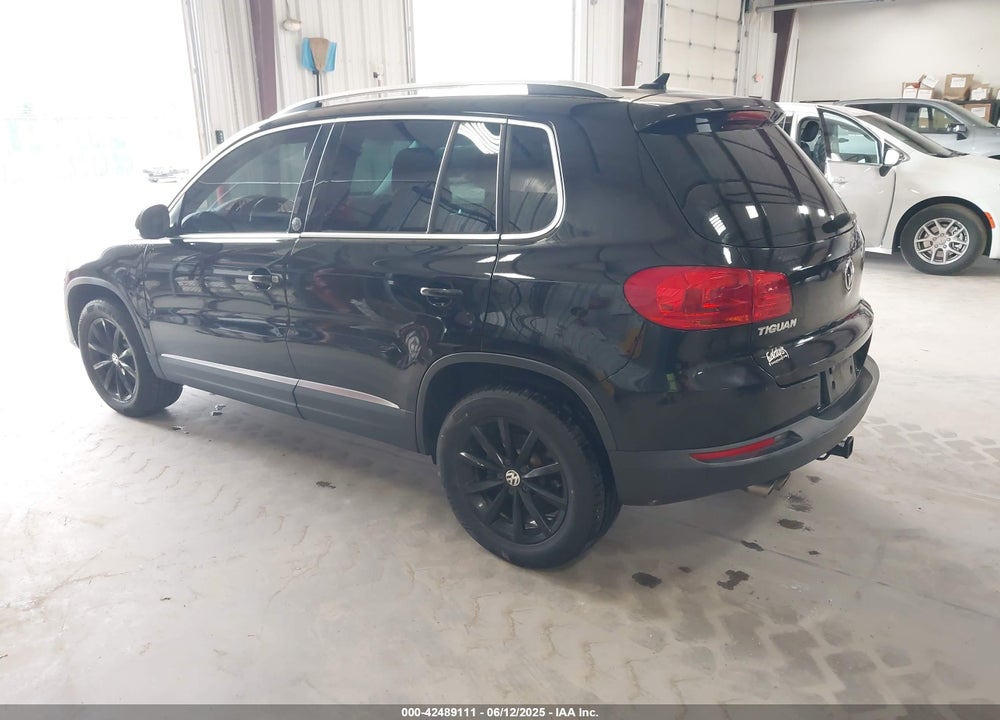 2017 VOLKSWAGEN TIGUAN 2.0T WOLFSBURG EDITION VIN: WVGRV7AX3HK019747