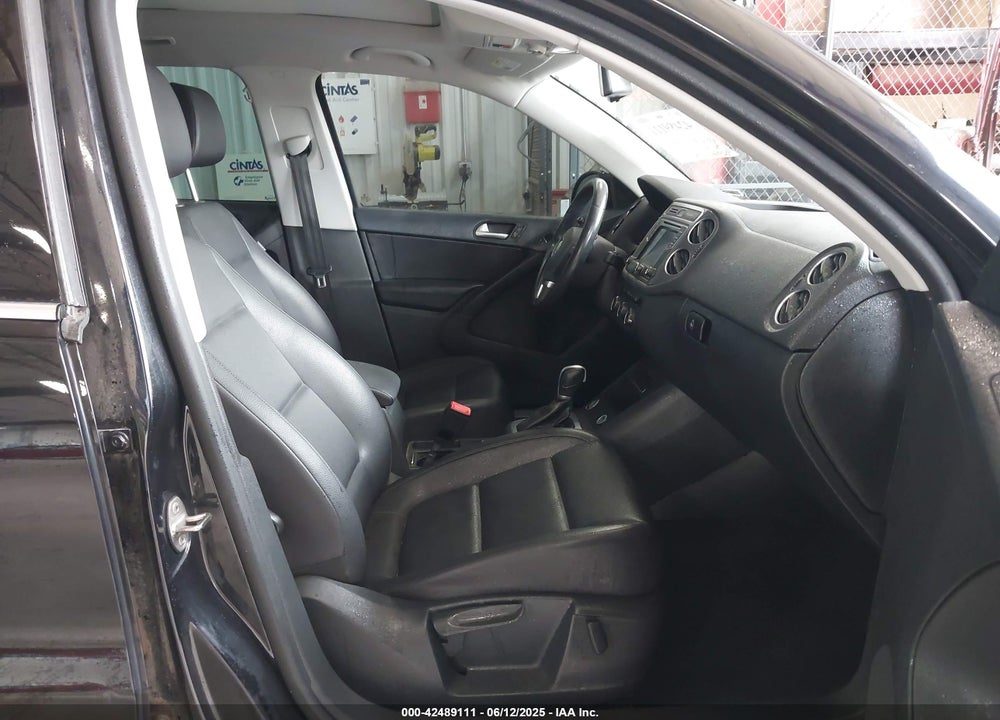 2017 VOLKSWAGEN TIGUAN 2.0T WOLFSBURG EDITION VIN: WVGRV7AX3HK019747