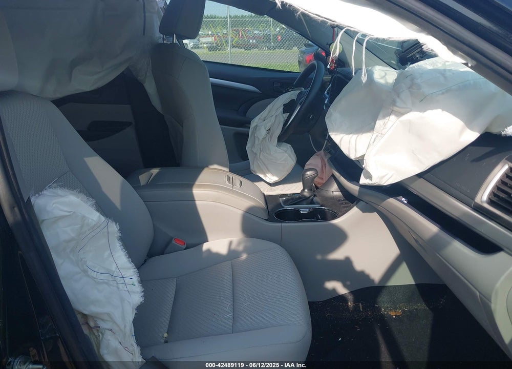 2015 TOYOTA HIGHLANDER VIN: 5TDZARFH5FS016383