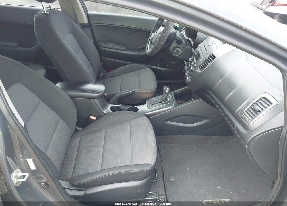 2015 KIA FORTE LX VIN: KNAFX4A62F5362405