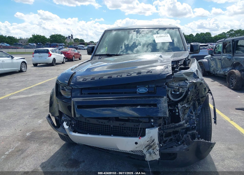 2025 LAND ROVER DEFENDER 110 P300 VIN: SALEJ7EX6S2396663
