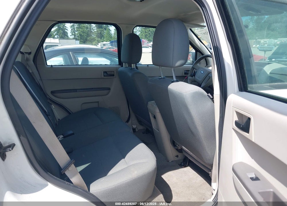 2010 FORD ESCAPE XLS VIN: 1FMCU0C76AKB61657