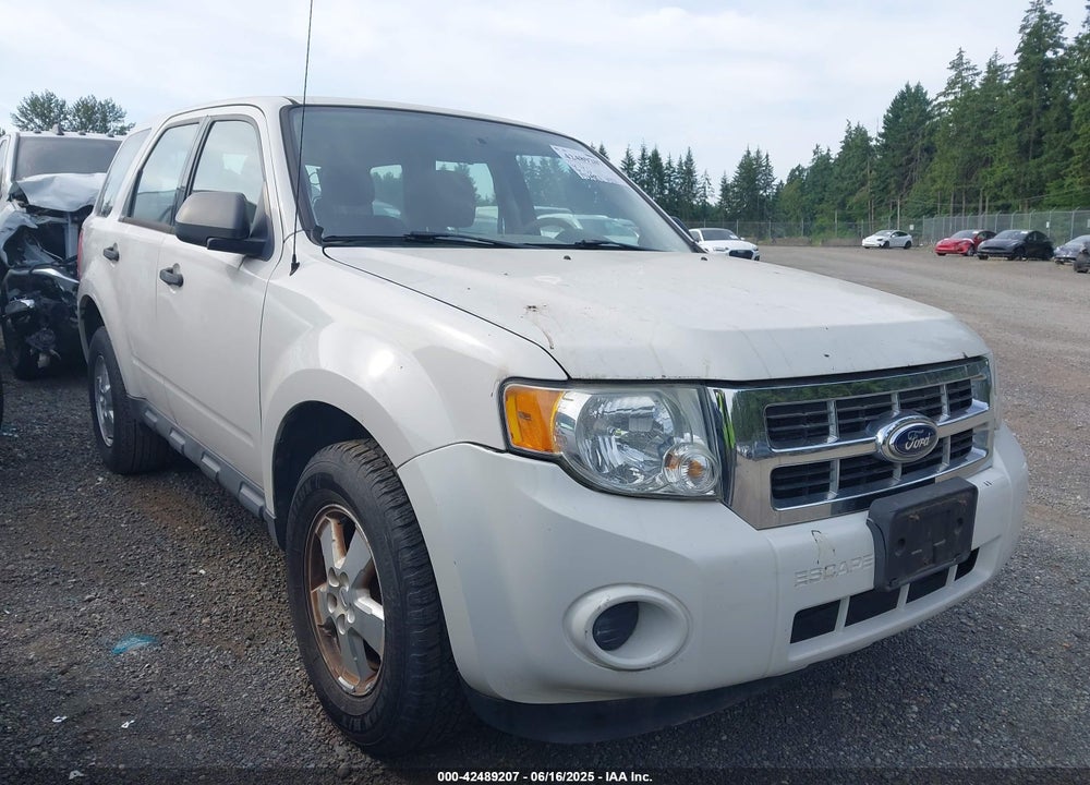 2010 FORD ESCAPE XLS VIN: 1FMCU0C76AKB61657