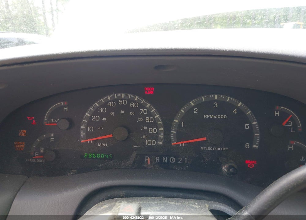 2002 FORD F-150 LARIAT/XLT VIN: 1FTRW08L42KE08108