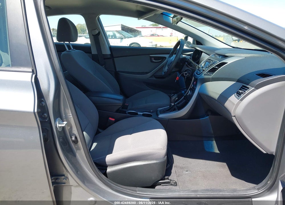 2014 HYUNDAI ELANTRA SE VIN: 5NPDH4AE7EH485551