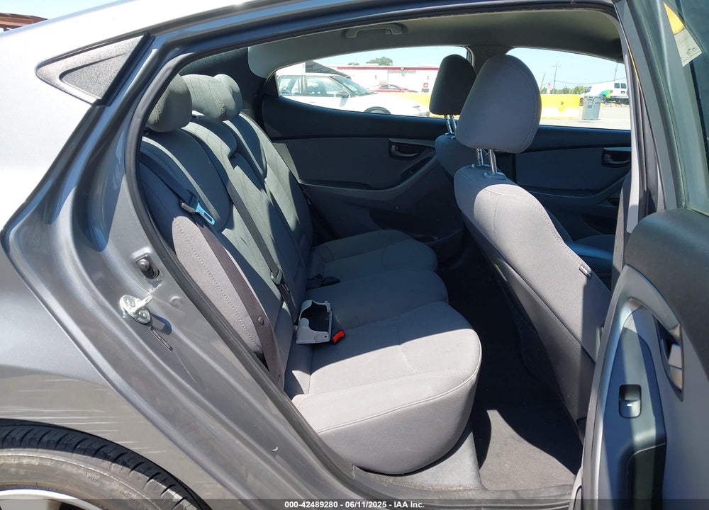 2014 HYUNDAI ELANTRA SE VIN: 5NPDH4AE7EH485551