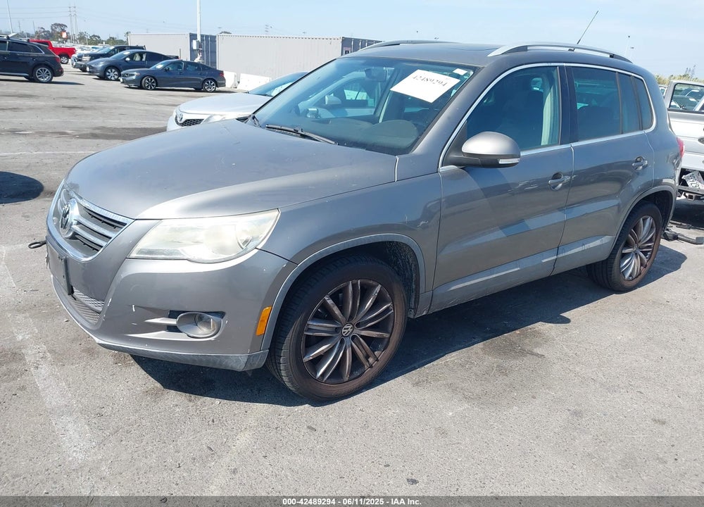 2009 VOLKSWAGEN TIGUAN SE VIN: WVGAV75N59W533096