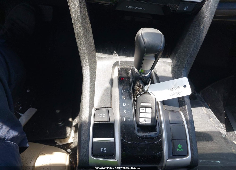 2017 HONDA CIVIC EX-L VIN: 2HGFC1F78HH636069