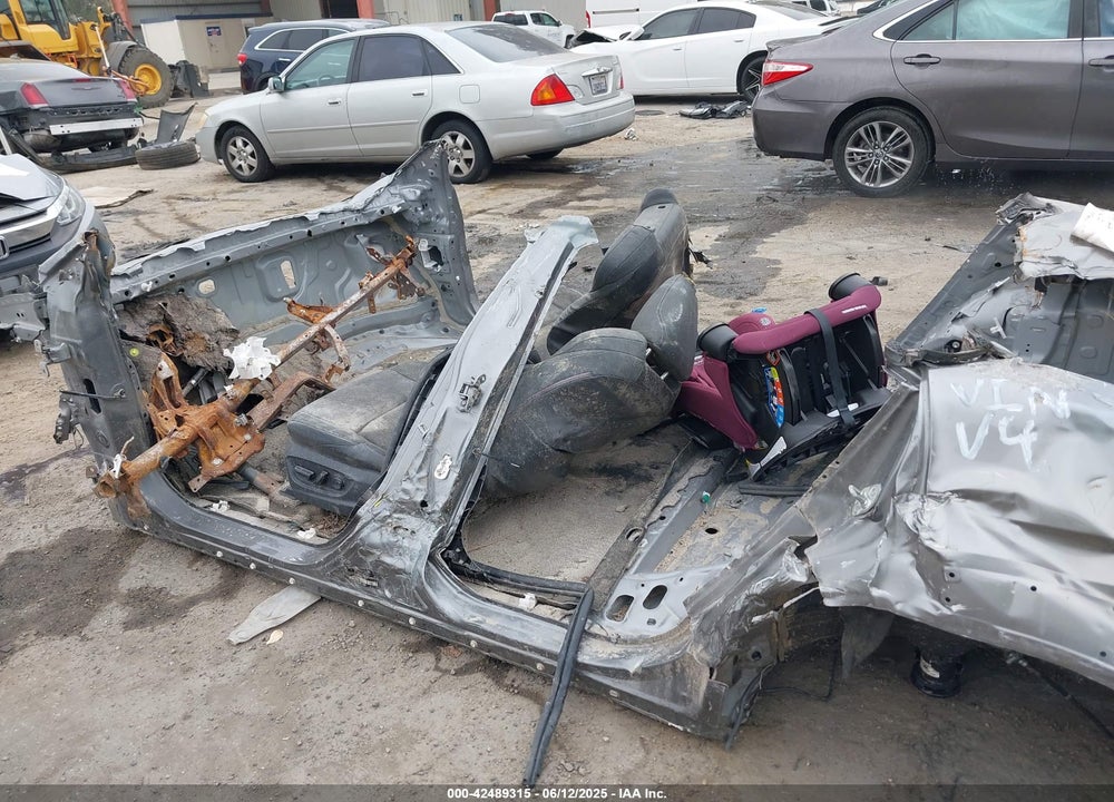 2024 TOYOTA BZ4X XLE VIN: JTMABACA6RA084082