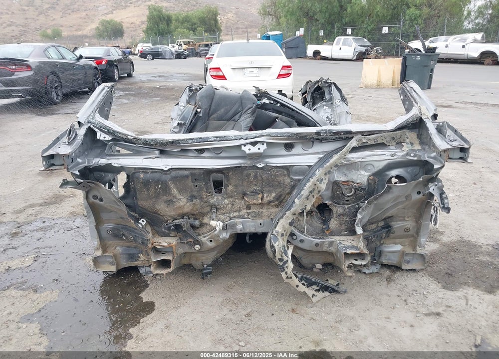 2024 TOYOTA BZ4X XLE VIN: JTMABACA6RA084082