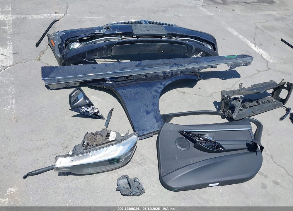 2017 BMW 3 SERIES VIN: WBA8B9G5XHNU51094