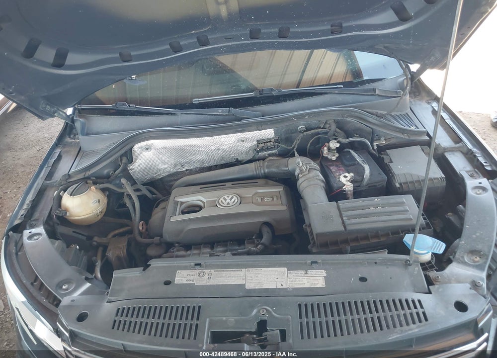 2012 VOLKSWAGEN TIGUAN VIN: WVGBV7AX7CW559296