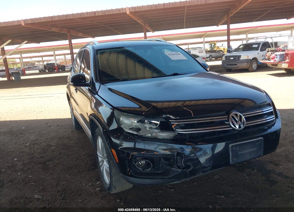 2012 VOLKSWAGEN TIGUAN VIN: WVGBV7AX7CW559296