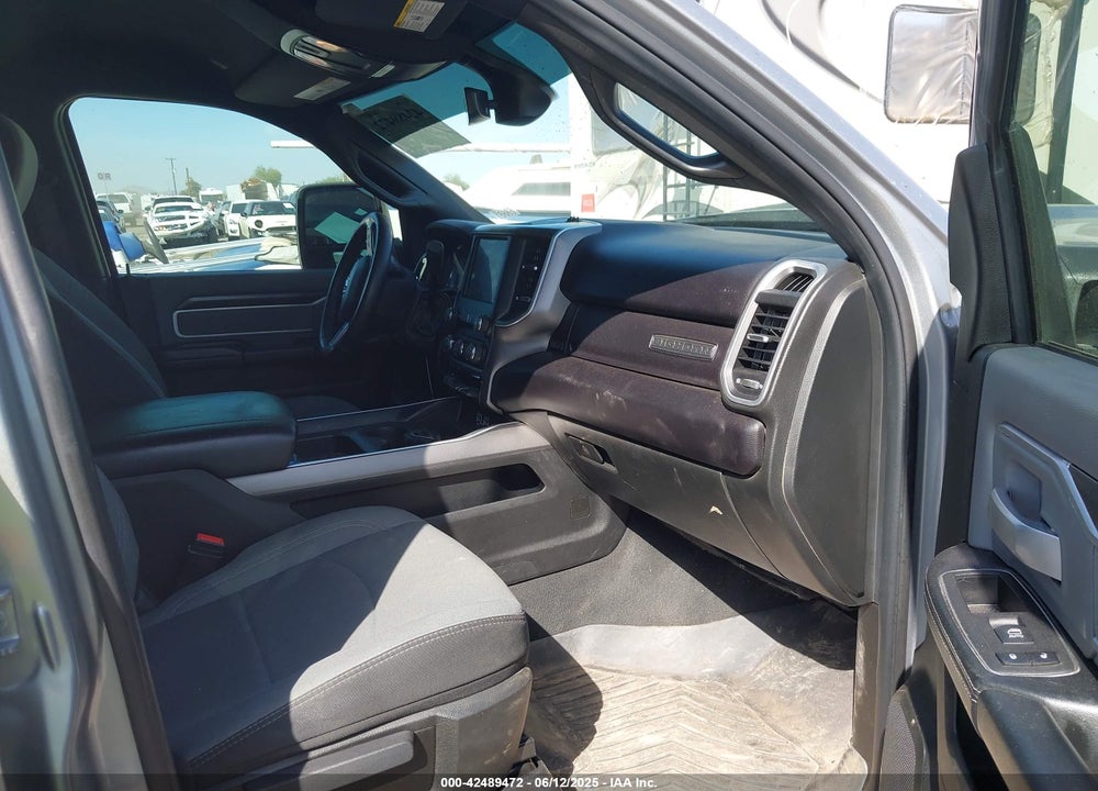 2023 RAM 3500 BIG HORN  4X4 8' BOX VIN: 3C63RRHL4PG542723